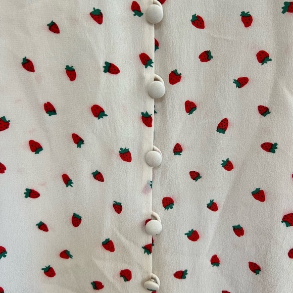 Madewell Silk Clover Cream Button-Front Dress in Fresh Strawberries Print, 0 - Picture 10 of 14